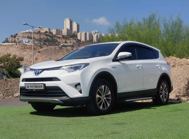 Toyota RAV4 с пробегом, 2017