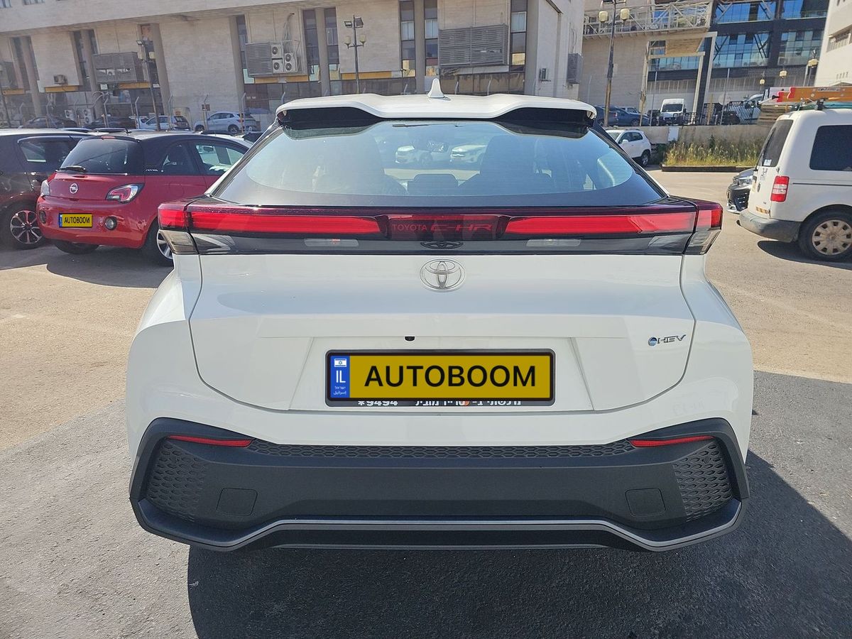 טויוטה C-HR רכב חדש, 2025, פרטי