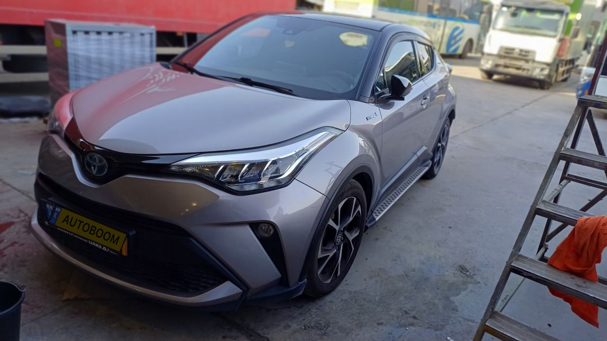 Toyota C-HR 2nd hand, 2020, private hand