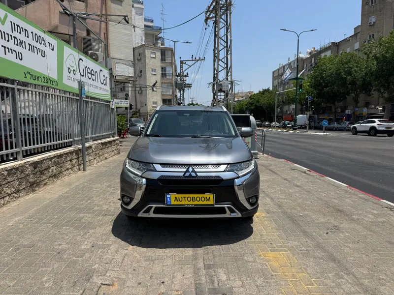 Mitsubishi Outlander 2ème main, 2021, main privée