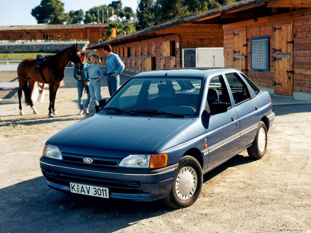 Ford Escort 1990. Carrosserie, extérieur. Hatchback 5-portes, 5 génération