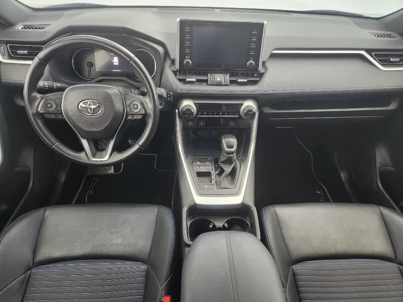 Toyota RAV4 с пробегом, 2022