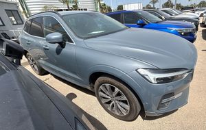Volvo XC60, 2022, фото