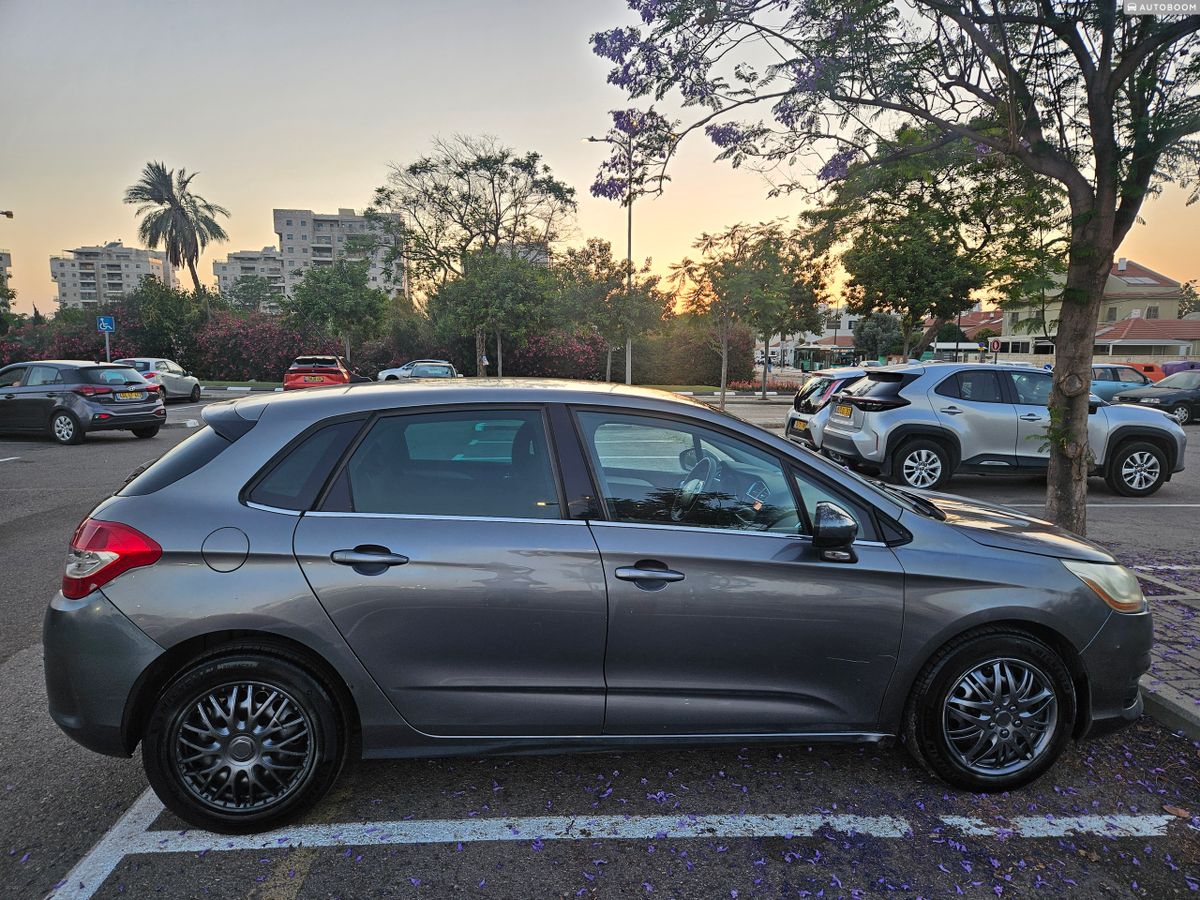 Citroen C4 с пробегом, 2011