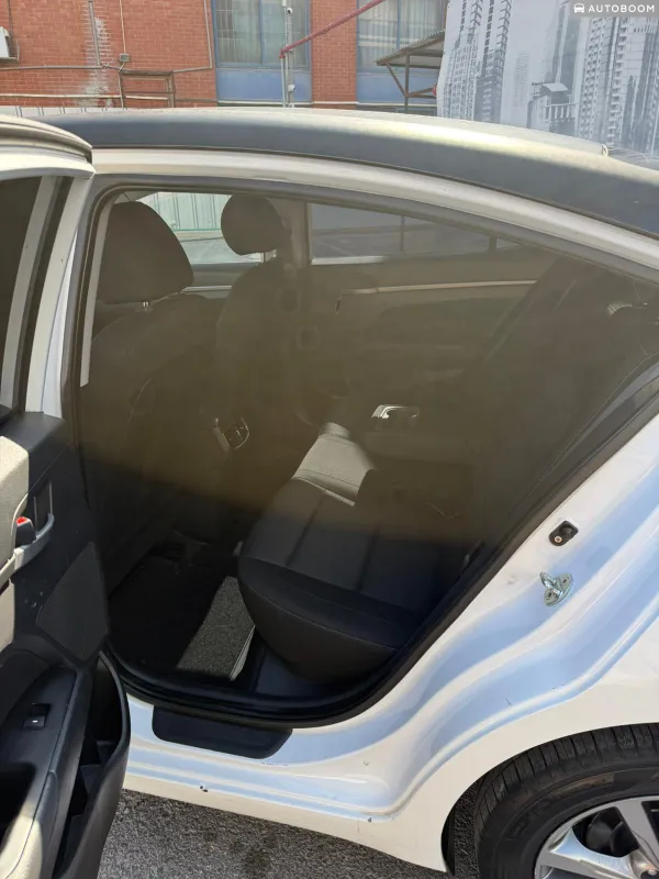 Hyundai Elantra 2ème main, 2017, privée