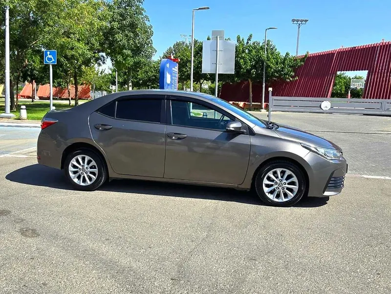 Toyota Corolla 2nd hand, 2017, private hand