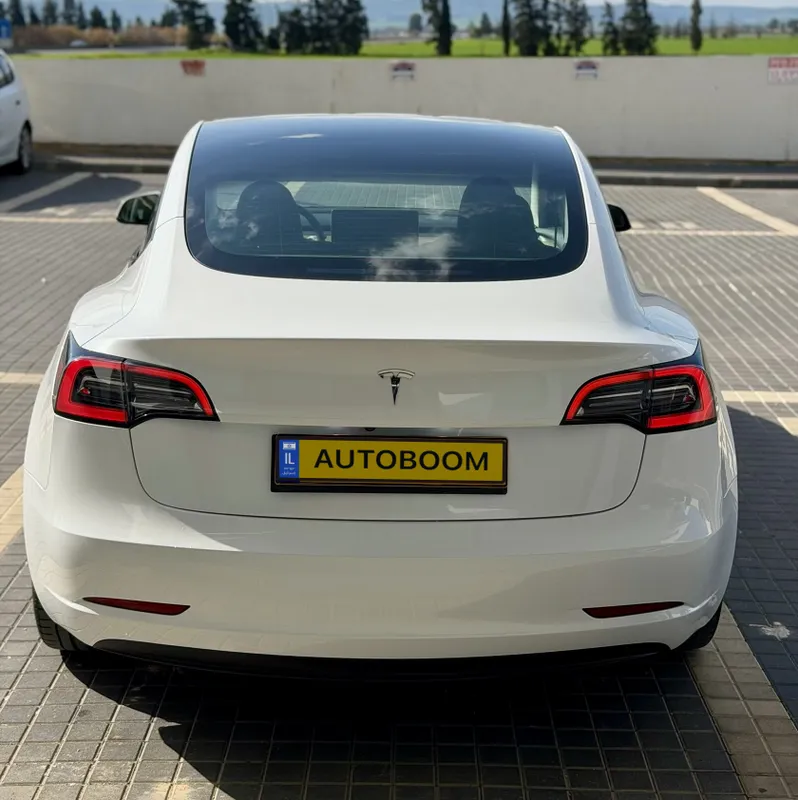Tesla Model 3 с пробегом, 2022, частная