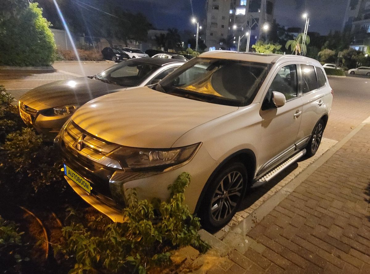 Mitsubishi Outlander 2nd hand, 2015, private hand