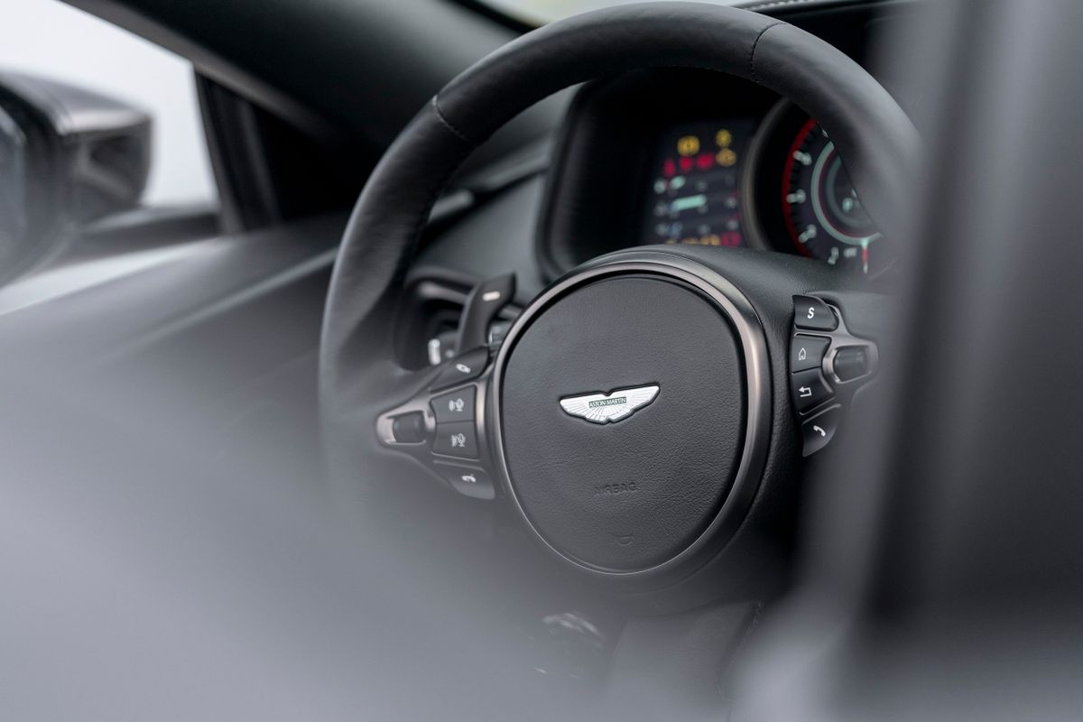 Aston Martin DB11 2017. Steering wheel. Cabrio, 1 generation