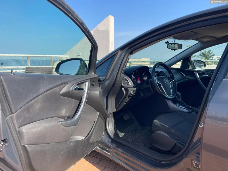 Opel Astra 2nd hand, 2013, private