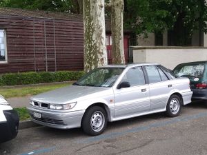 מיצובישי מיראז' 1987. מרכב, צורה. ליפטבק, 3 דור