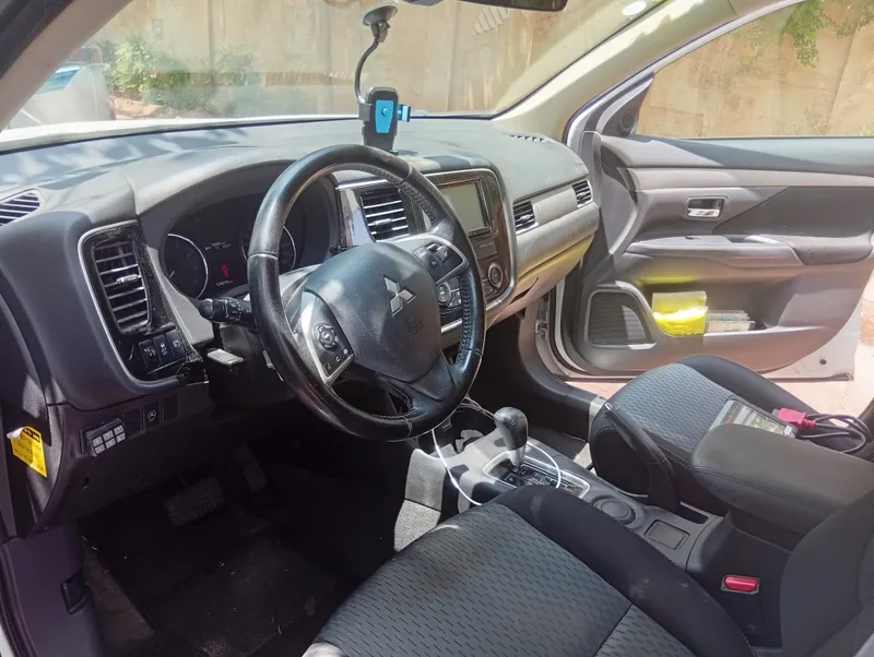Mitsubishi Outlander 2nd hand, 2015, private hand