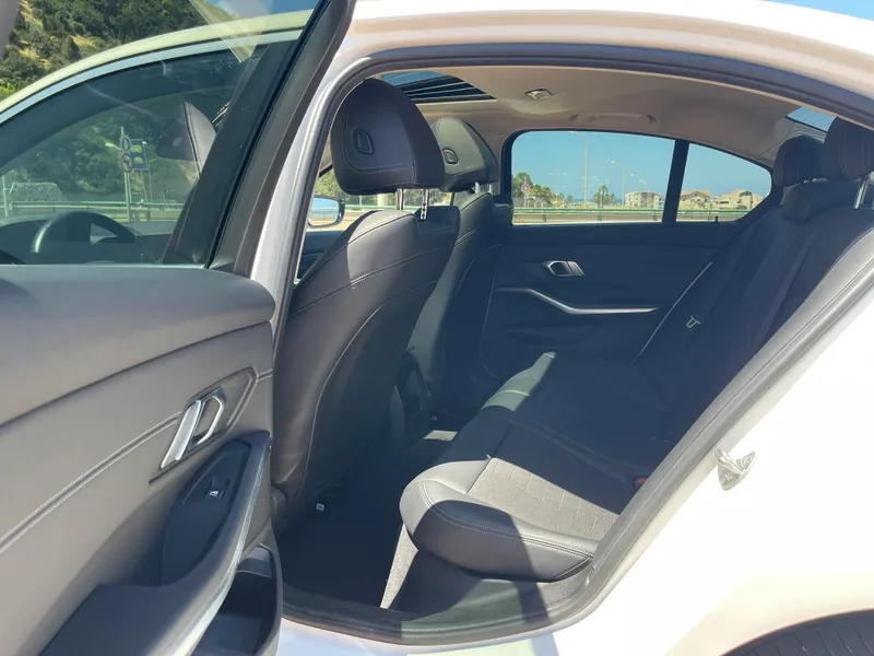BMW 3 series 2ème main, 2022, main privée