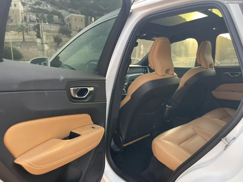 וולוו XC60 יד 2 רכב, 2020, פרטי
