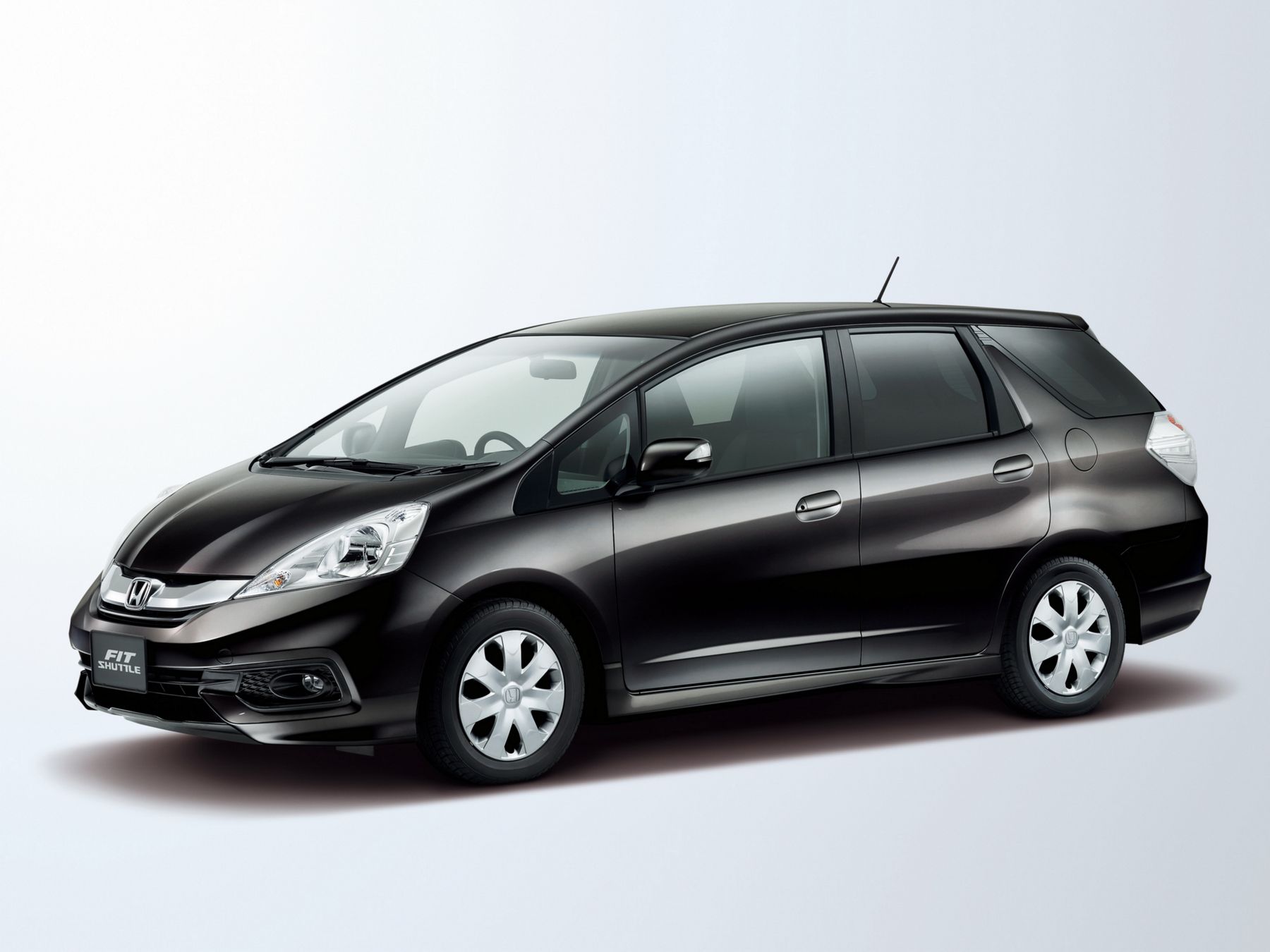 Шаттл гибрид. Honda Fit Shuttle. Хонда Fit Shuttle. Honda Fit Shuttle Hybrid. Хонда фит шаттл 2013.