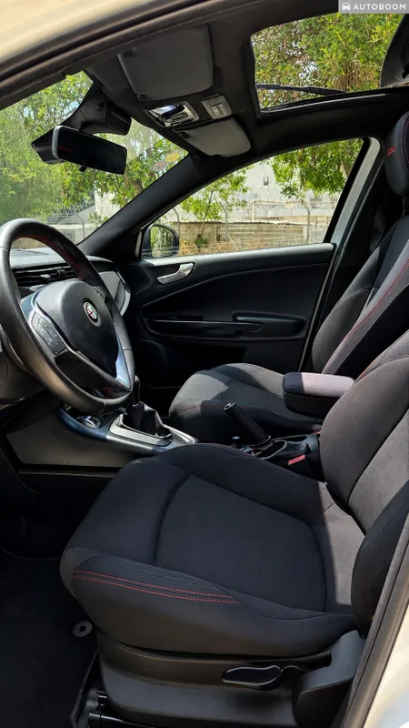 Alfa Romeo Giulietta с пробегом, 2015