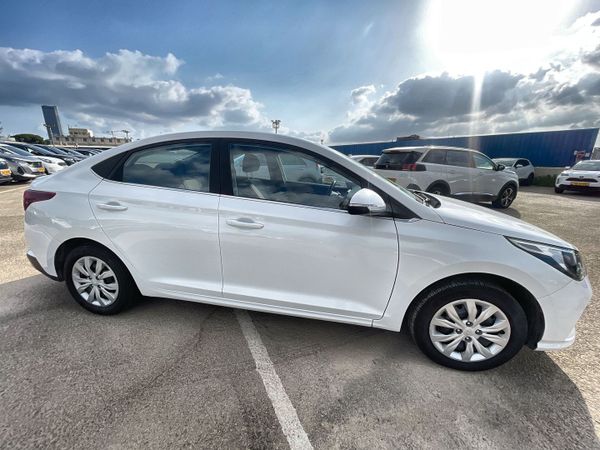 Hyundai Accent 2nd hand, 2022