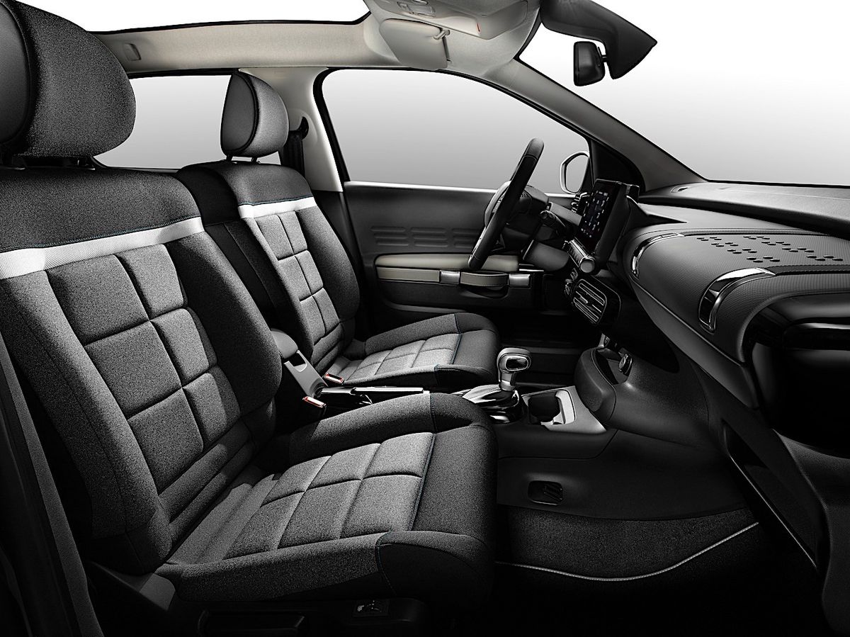Citroen C4 Cactus 2018. Front seats. SUV 5-doors, 1 generation, restyling