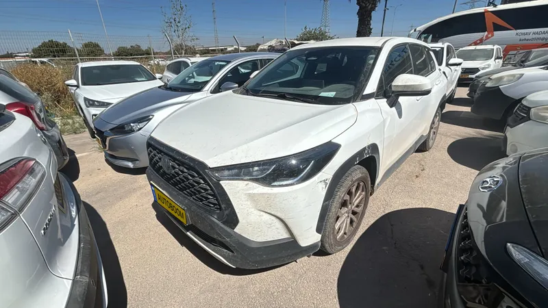 Toyota Corolla Cross с пробегом, 2023