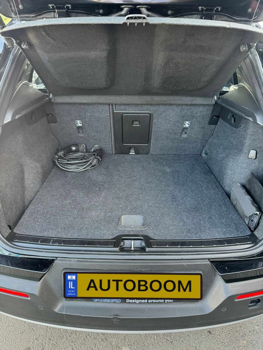 Volvo XC40 2nd hand, 2021