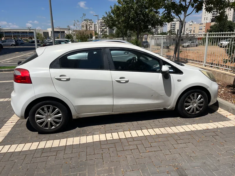 Kia Rio 2nd hand, 2012, private hand