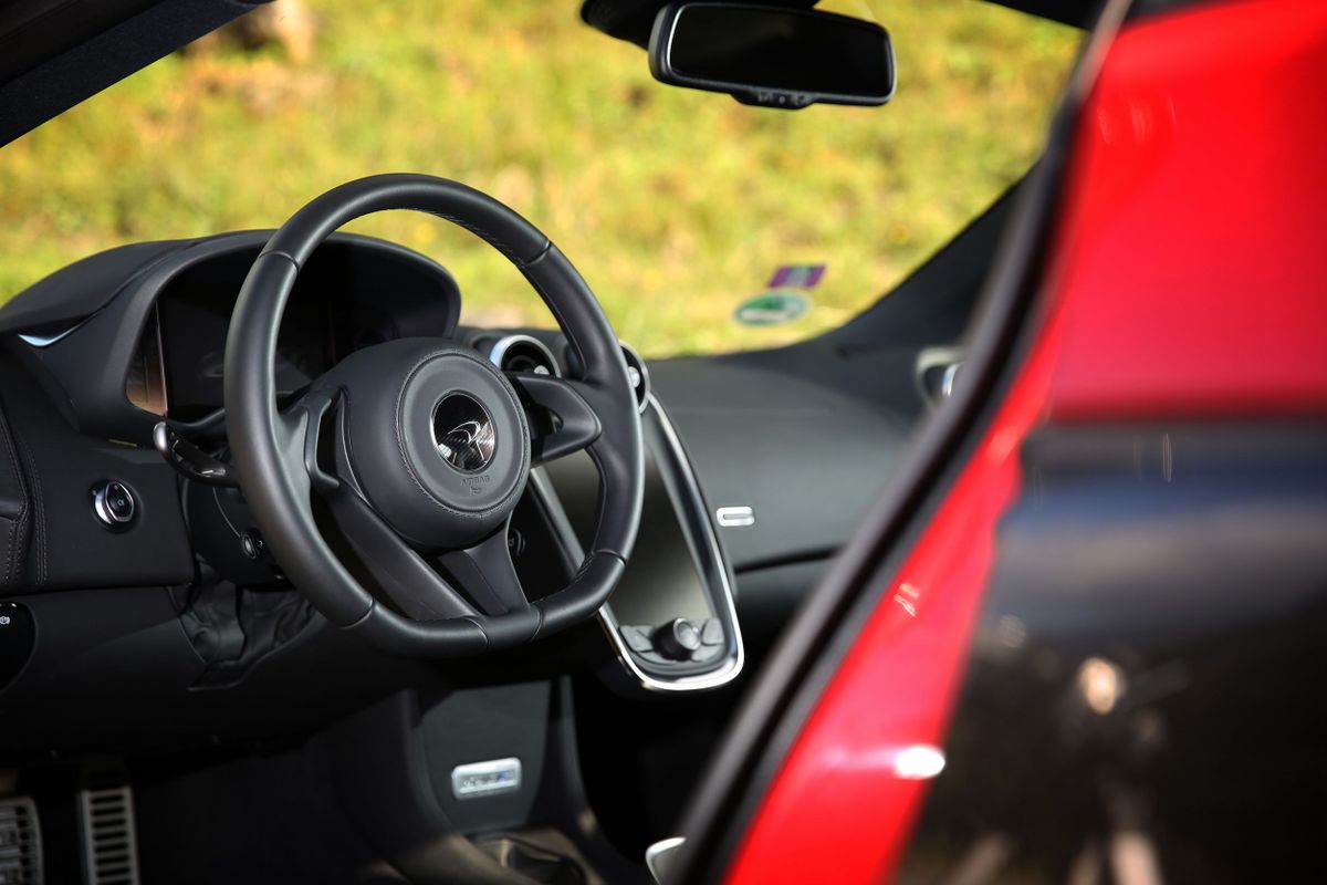 Макларен 540C 2015. Руль. Купе, 1 поколение