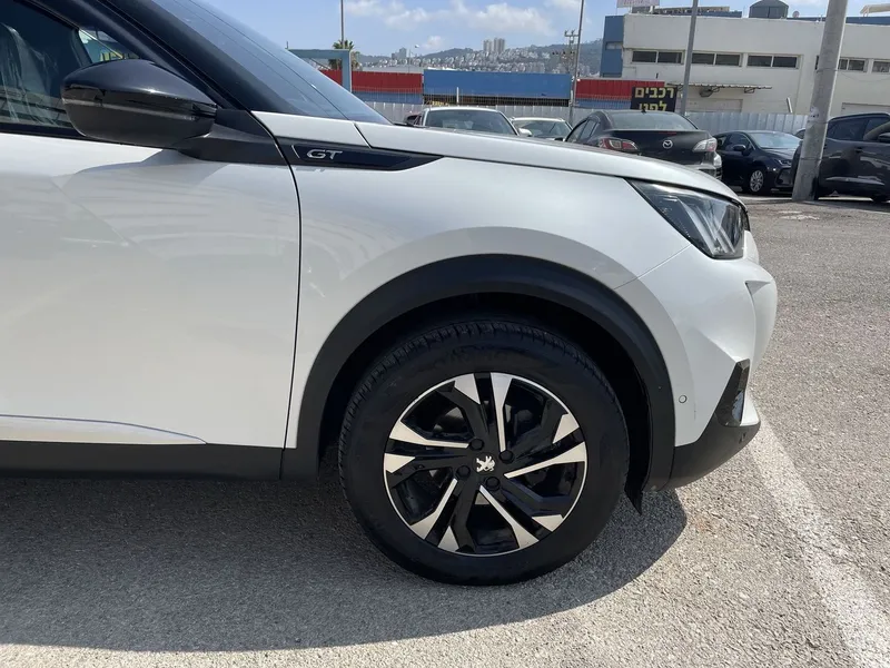Peugeot 2008 с пробегом, 2021