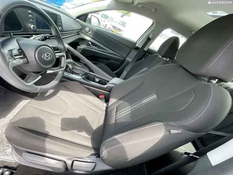 Hyundai Elantra с пробегом, 2022, частная