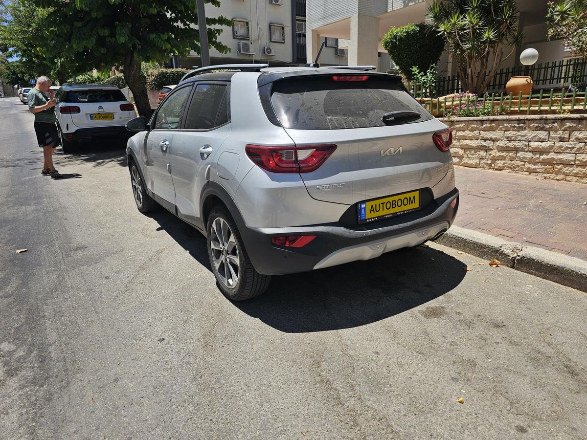 Kia Stonic 2nd hand, 2023, private