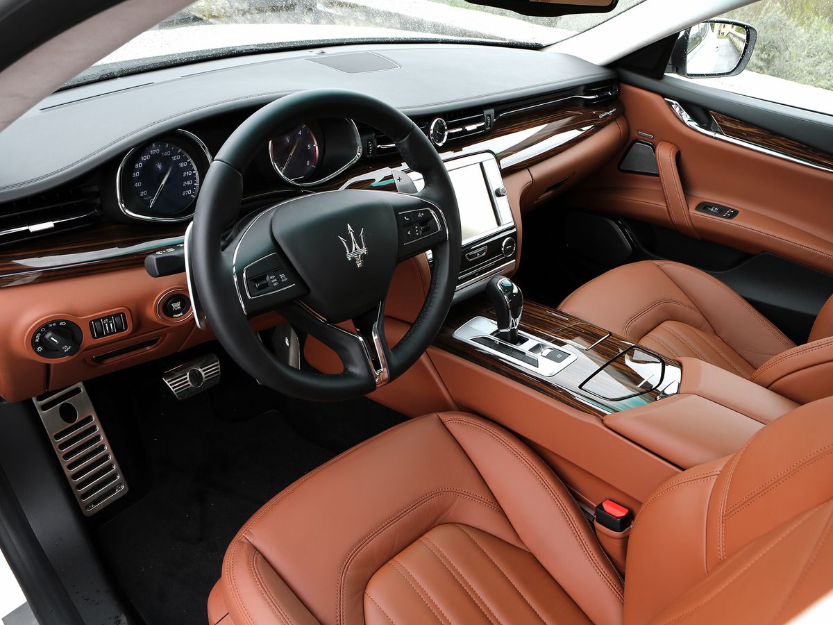 Maserati Quattroporte 2012. Front seats. Sedan, 6 generation