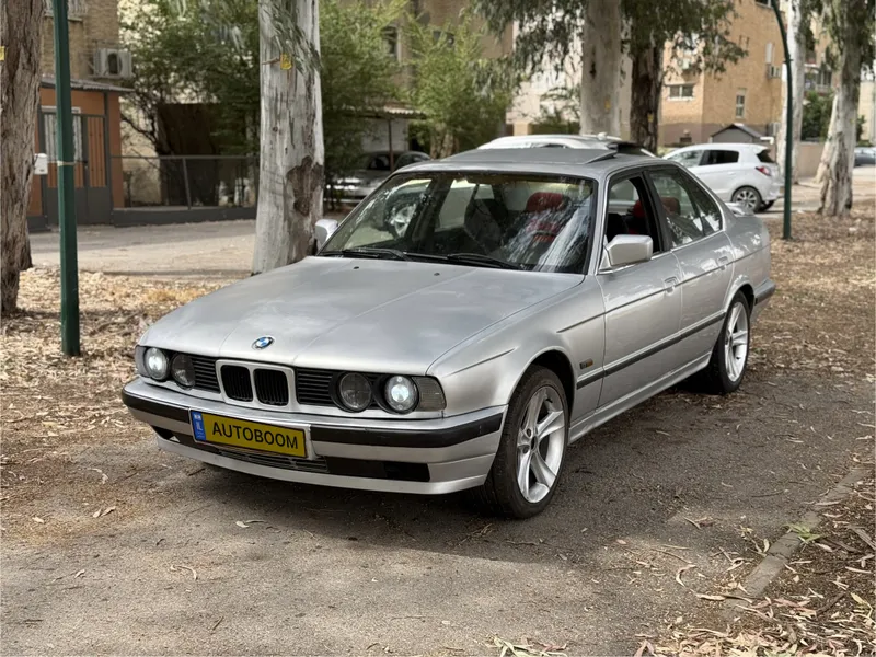 ב.מ.וו סדרה 5 יד 2 רכב, 1993, פרטי