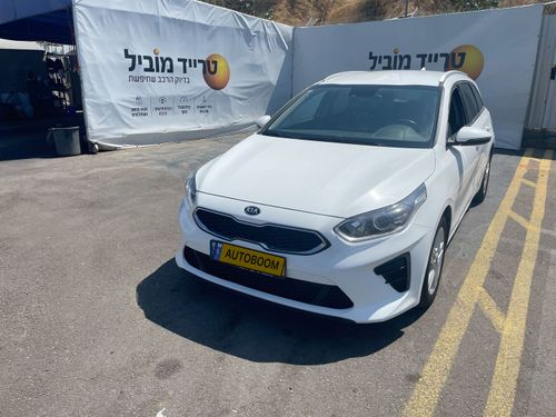 Kia Ceed, 2021, photo