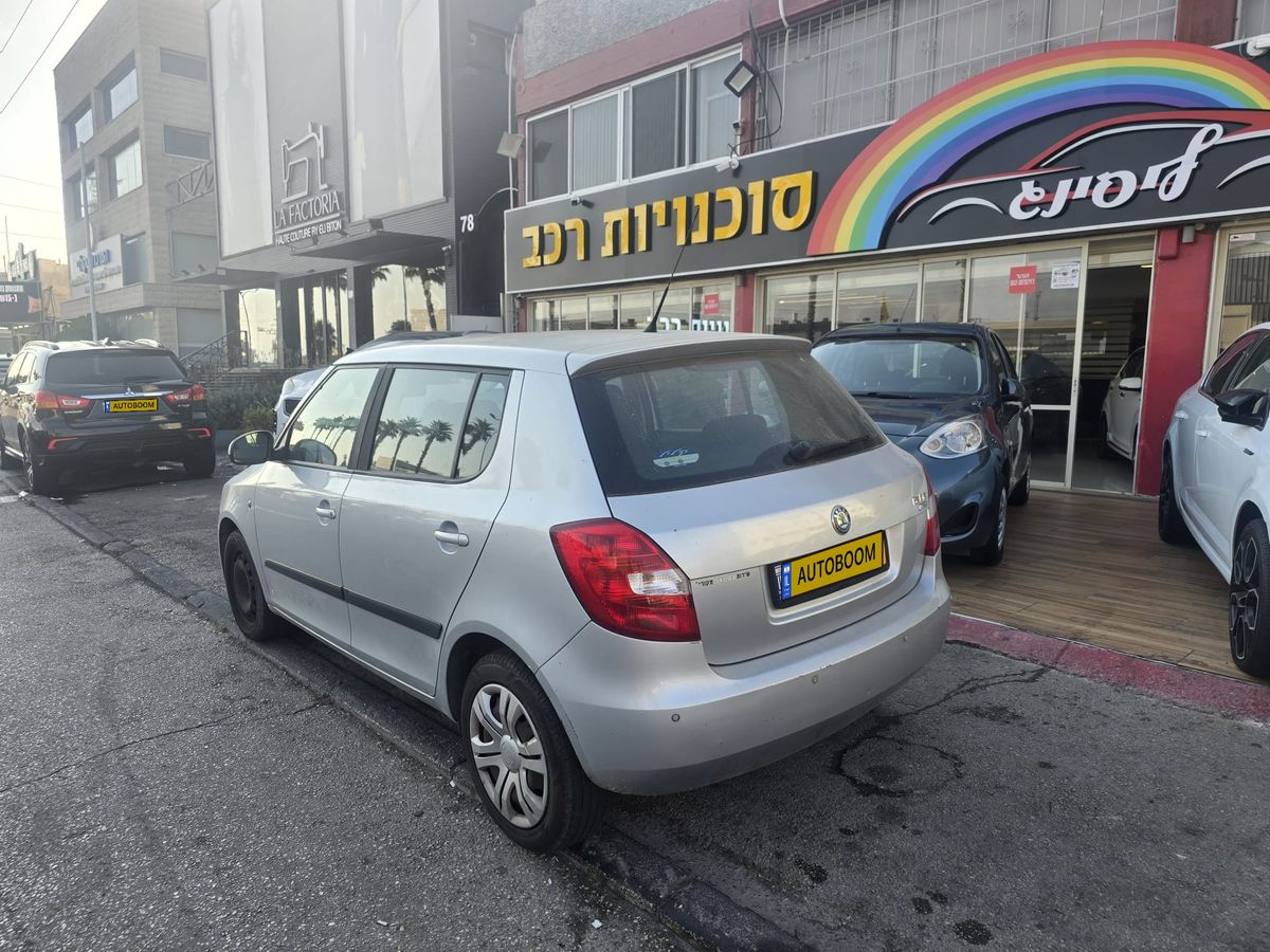 Skoda Fabia 2nd hand, 2011, private hand
