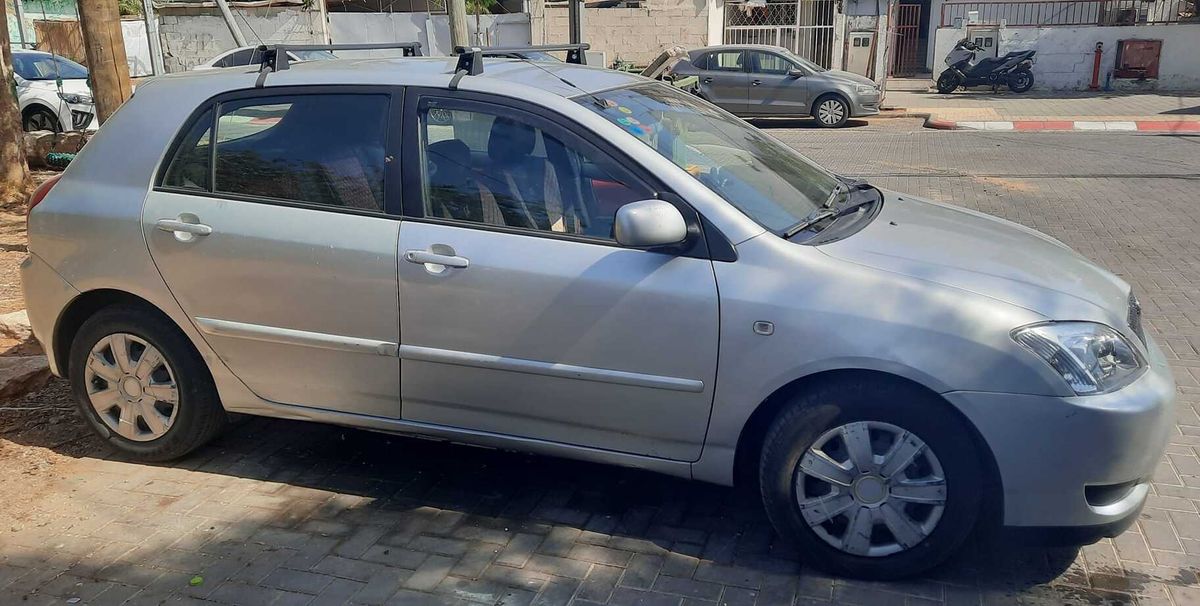 Toyota Corolla 2nd hand, 2003, private hand