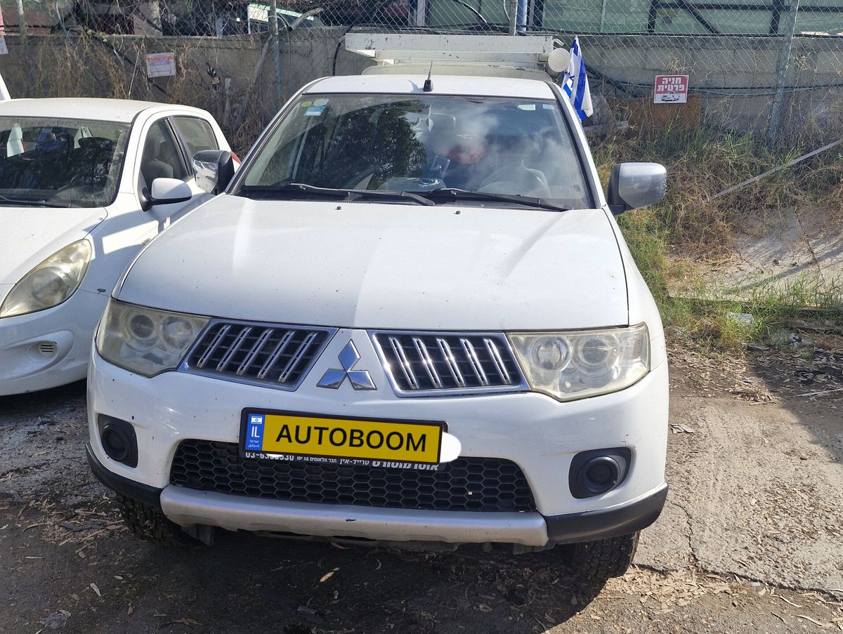 Mitsubishi L200 с пробегом, 2013, частная