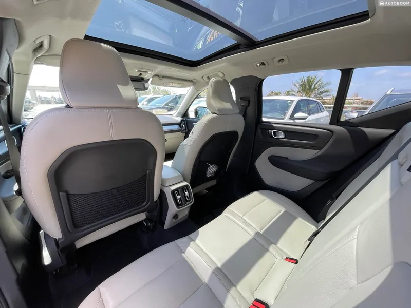 וולוו XC40 יד 2 רכב, 2018, פרטי