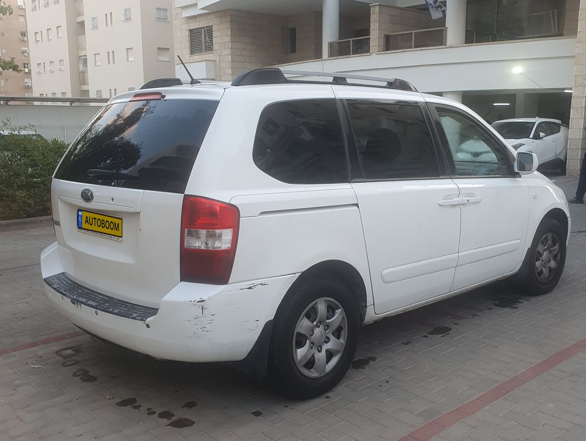 Kia Carnival 2nd hand, 2008, private hand