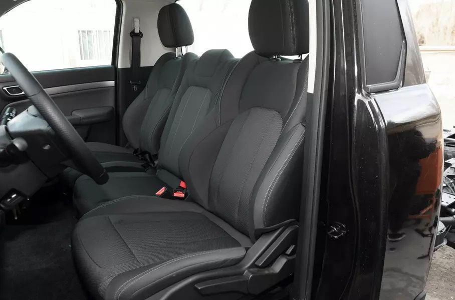 DongFeng Warrior MS600 2023. Front seats. SUV 5-doors, 1 generation