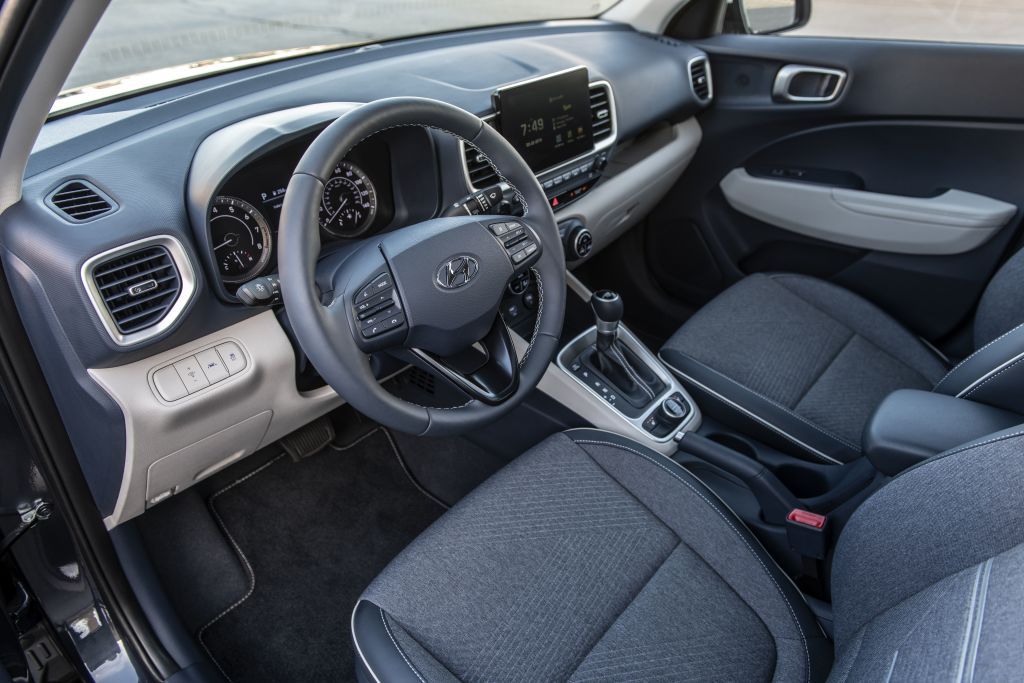 Hyundai Venue 2019. Front seats. SUV 5-doors, 1 generation