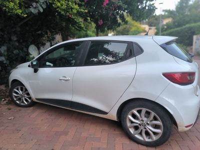 Renault Clio 2nd hand, 2018, private hand