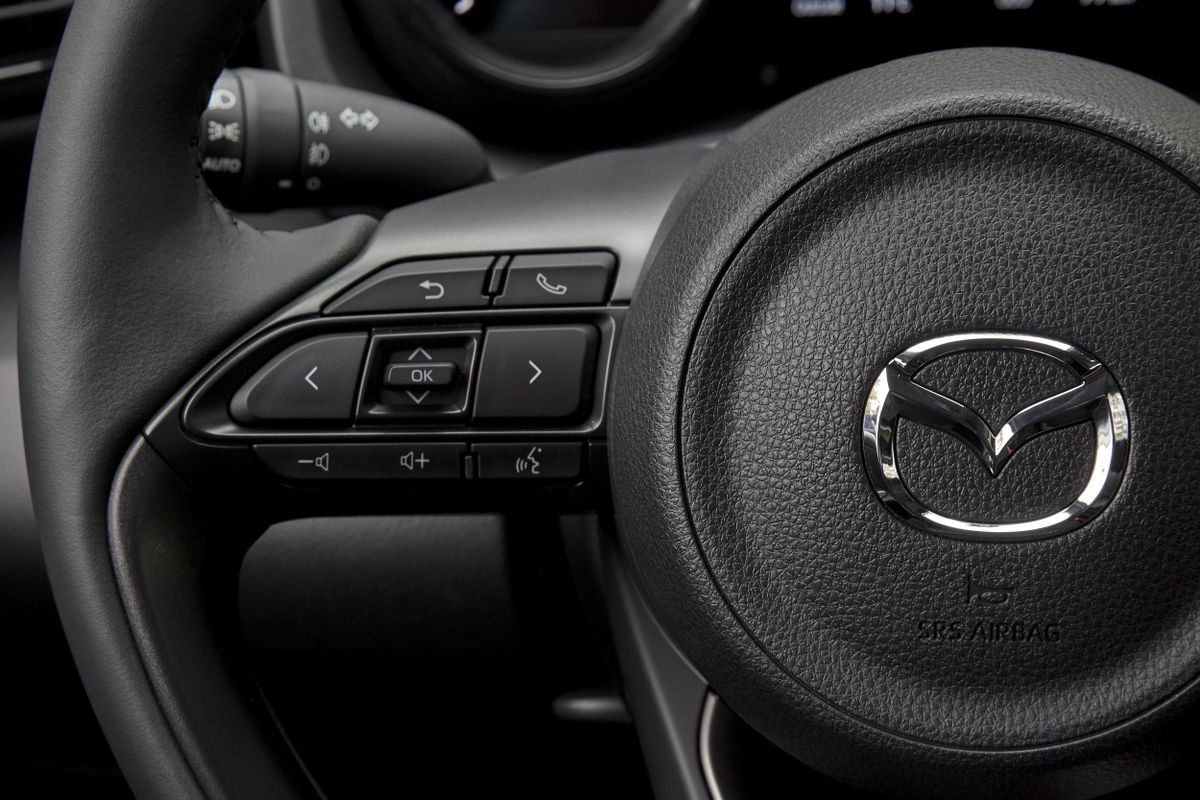 Mazda 2 Hybrid 2022. Volant. Mini 5-portes, 1 génération