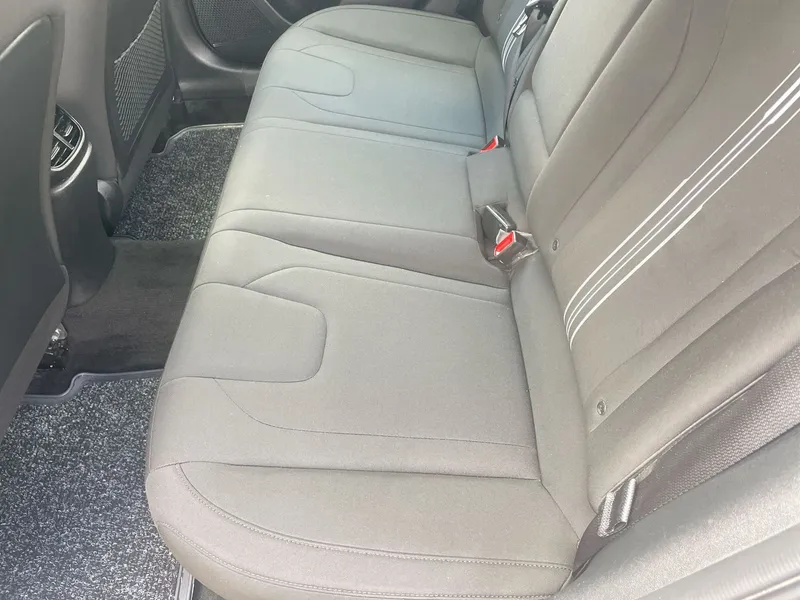 Hyundai Elantra 2nd hand, 2023
