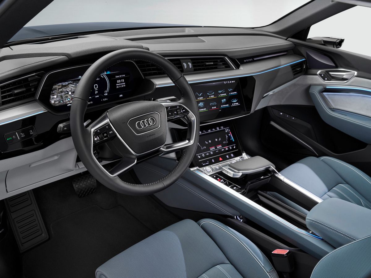 Audi Q8 Sportback e-tron 2019. Siéges avants. VUS Coupé, 1 génération
