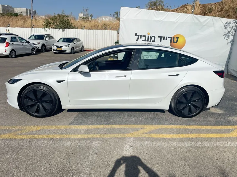 טסלה מודל 3 יד 2 רכב, 2024, פרטי