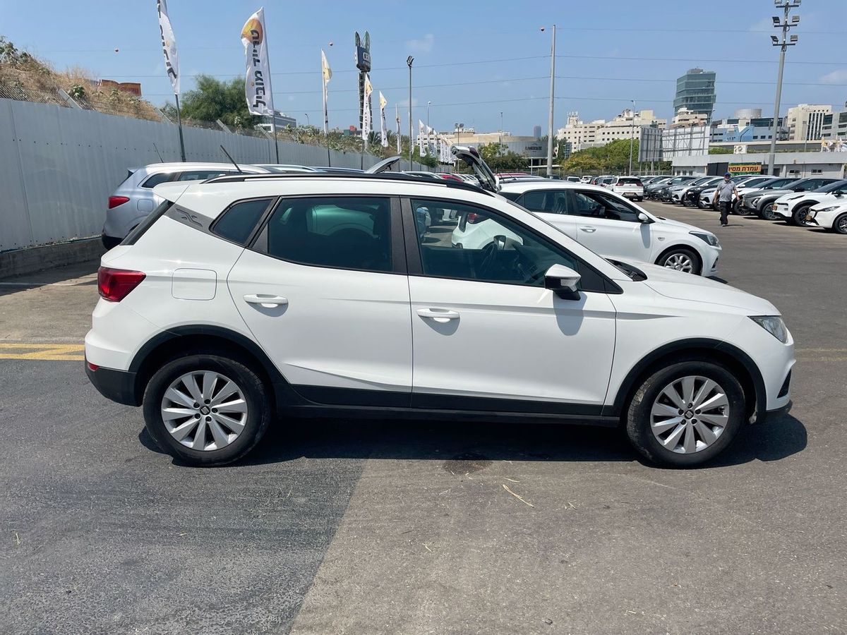 SEAT Arona 2nd hand, 2021