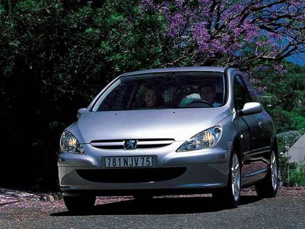 Peugeot 307 2001. Carrosserie, extérieur. Hatchback 3-portes, 1 génération
