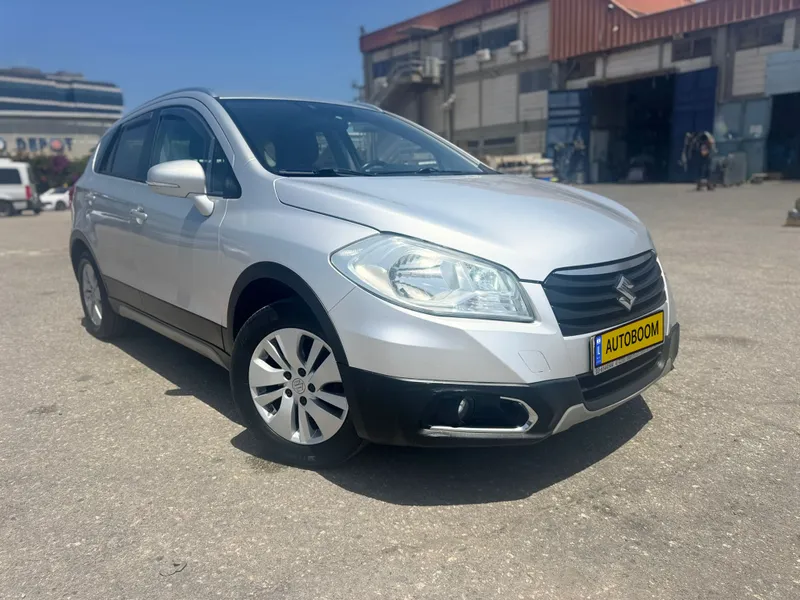 Suzuki SX4 2ème main, 2013, main privée