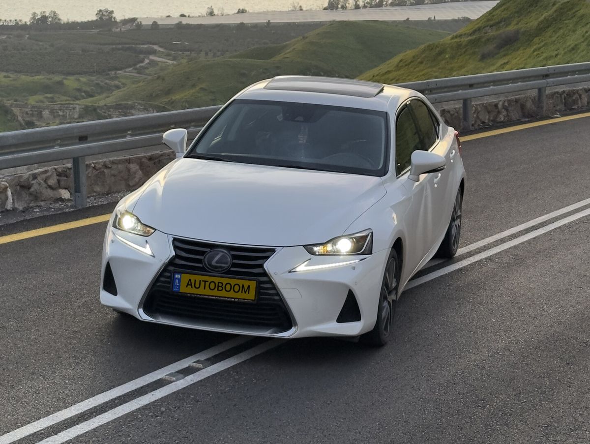 Lexus IS 2ème main, 2018, main privée