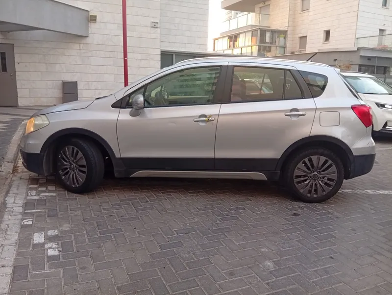 סוזוקי SX4 יד 2 רכב, 2015, פרטי