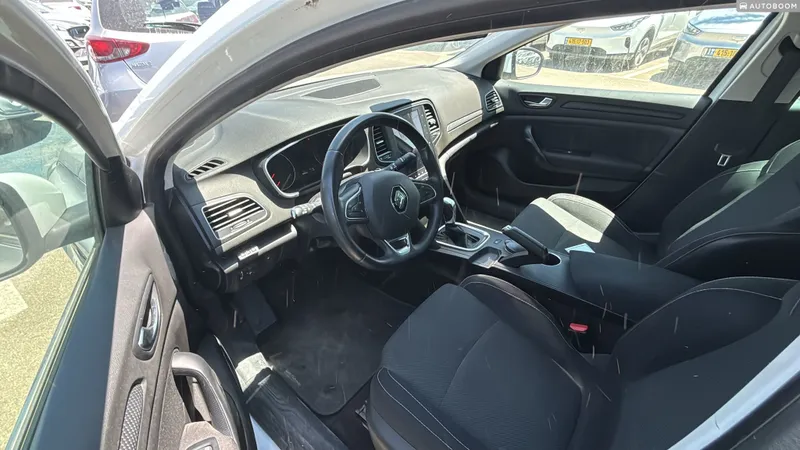 Renault Megane 2nd hand, 2023